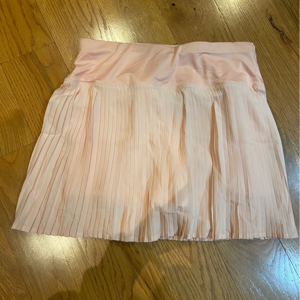 Halara Size Small Light Pink Pleated Athletic Skirt Built in Shorts Mini Skirt